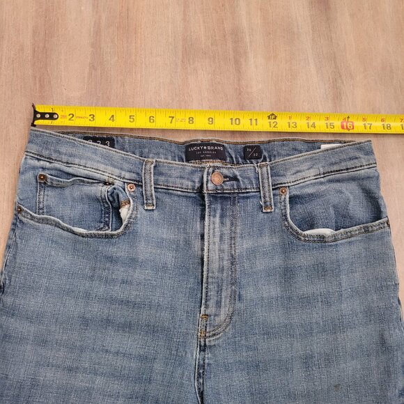 Lucky Brand Women’s 223 Straight Jeans 36x32 Medium Wash Stretch Denim - Picture 6 of 10